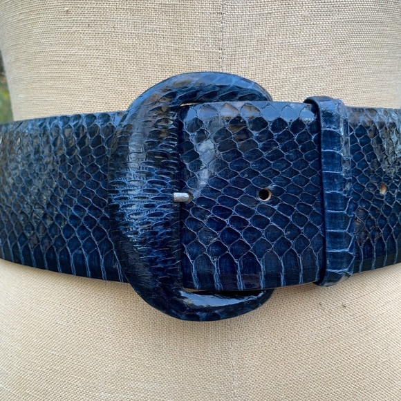 Beautiful Vintage Cobalt Blue Snakeskin & Leather Oversized Waist Belt - Picture 14 of 16